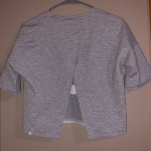 cropped lululemon tee w/ slit design in the back!!